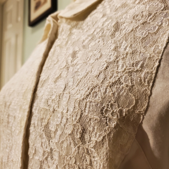 GUC button down lace panel blouse - Picture 3 of 5